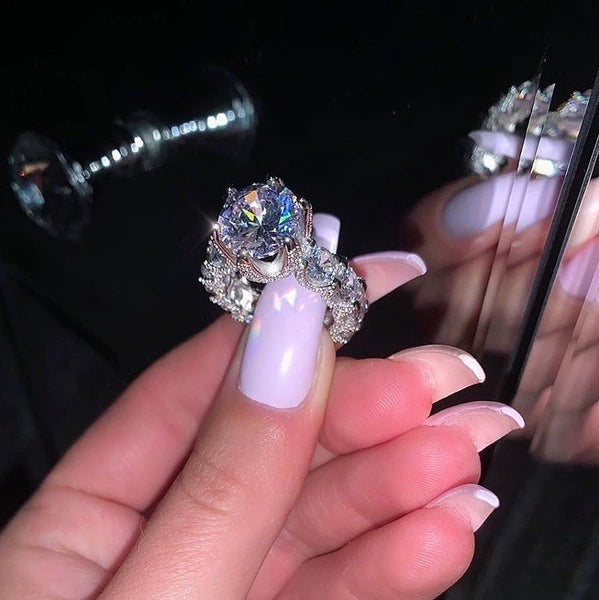 Celeste Halo Oval Engagement Ring